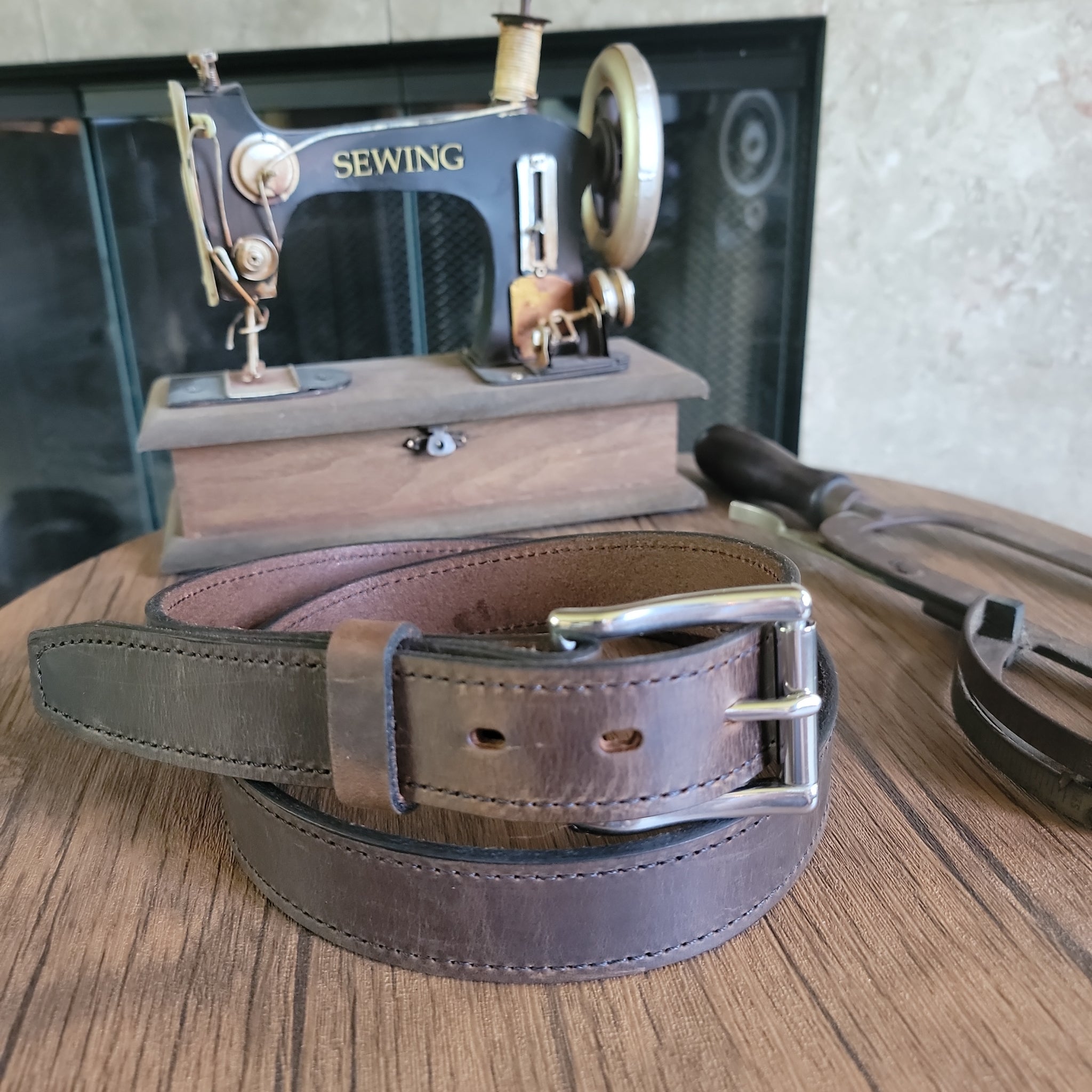1.25(32mm) Men's Mahogany Full Grain Leather Belt Handmade in