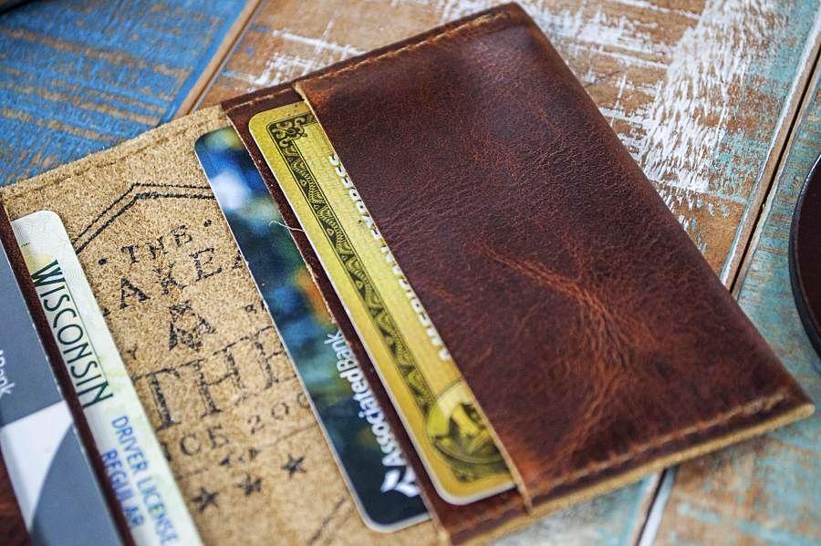 Front Pocket Slim Bifold Wallet for Men Tobacco Snakebite Brown